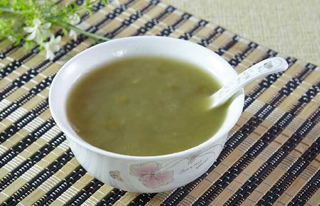 红色or绿色大不同 3个方法教你熬制出绿色的绿豆汤