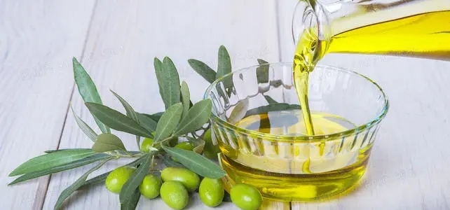 你吃到的橄榄油是橄榄榨出来的吗？