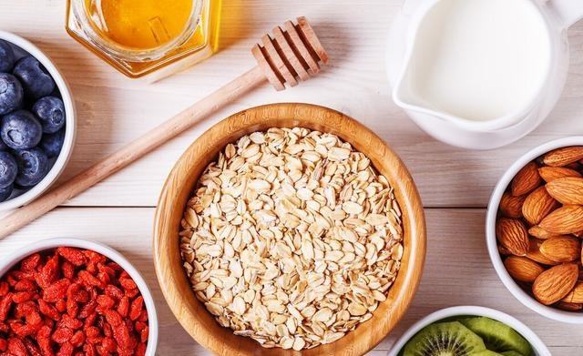 最新研究表明：长期食用燕麦可有效降低胆固醇