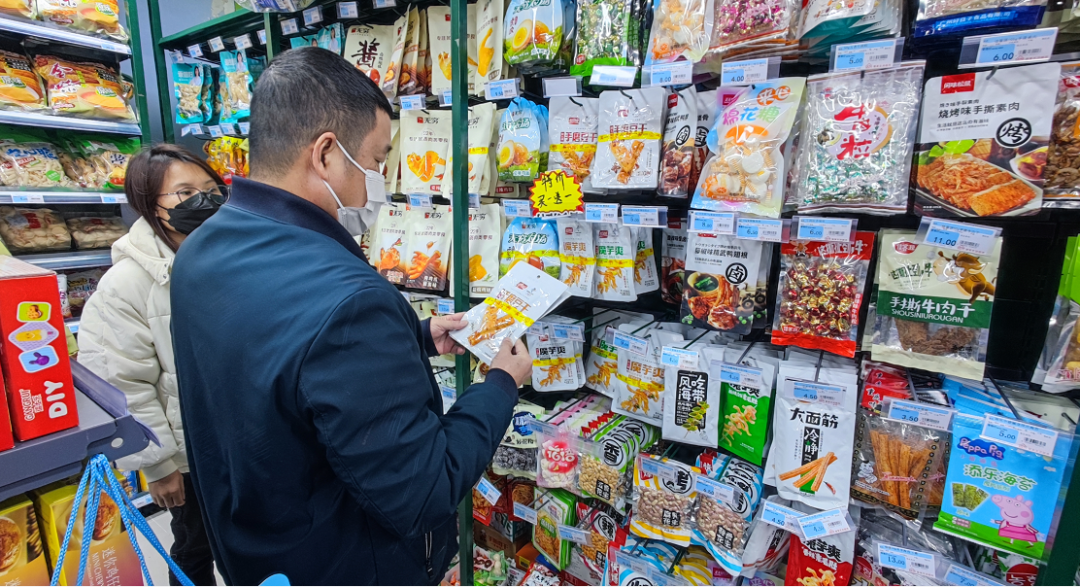 琼中：开展食品安全“守底线、查隐患、保安全”专项行动