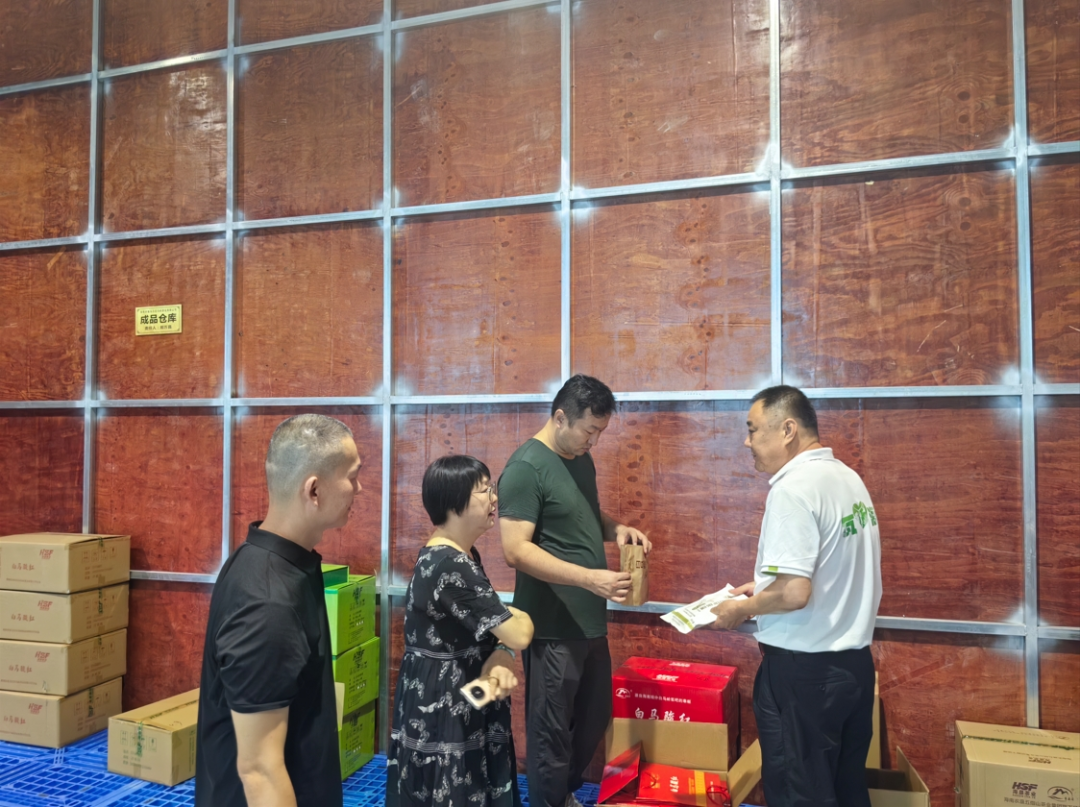 海南省市场监管局督导组赴琼中开展茶叶过度包装治理“回头看”检查工作