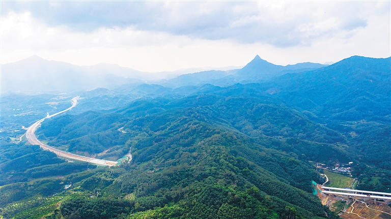 山海高速：穿山越岭连山海