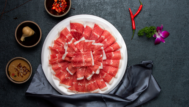 谈“冻品色变”，牛羊肉价格疯涨，火锅店老板如何过冬？