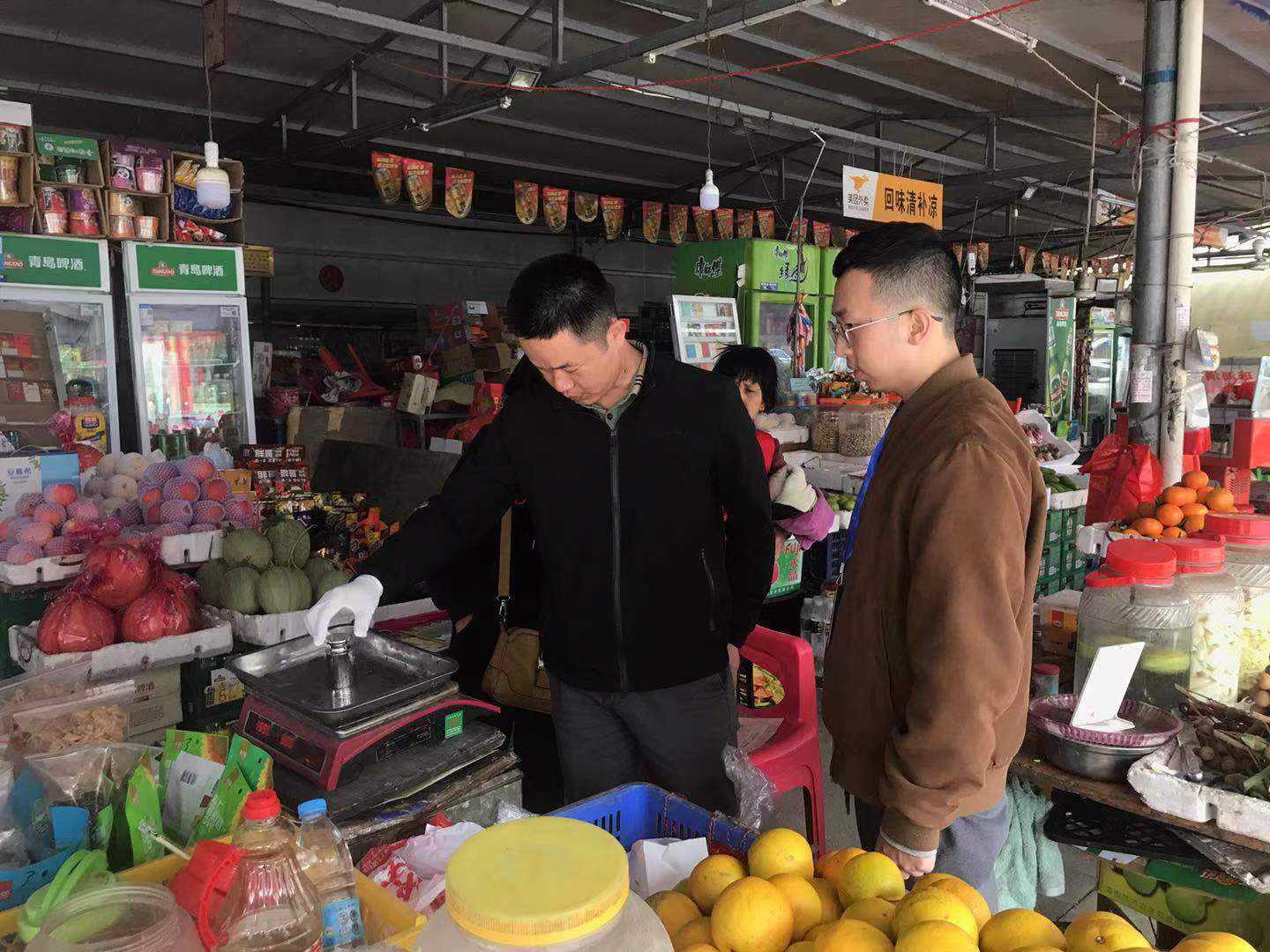  琼中开展元旦春节期间“春雷”市场监管整治行动