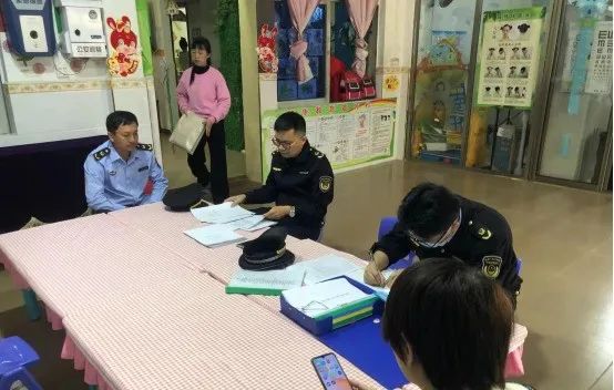 琼海市综合行政执法局开展春季校园食品安全检查工作