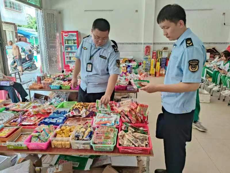 定安县岭口市监所开展节前食品安全大检查