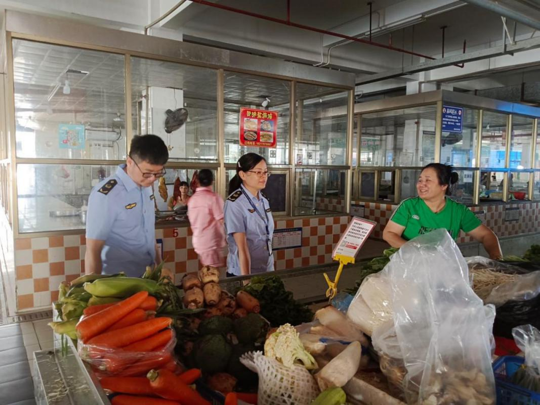 全力以“复”——定安县市场监管局强化食品药品监管，做好灾后市场秩序维护工作