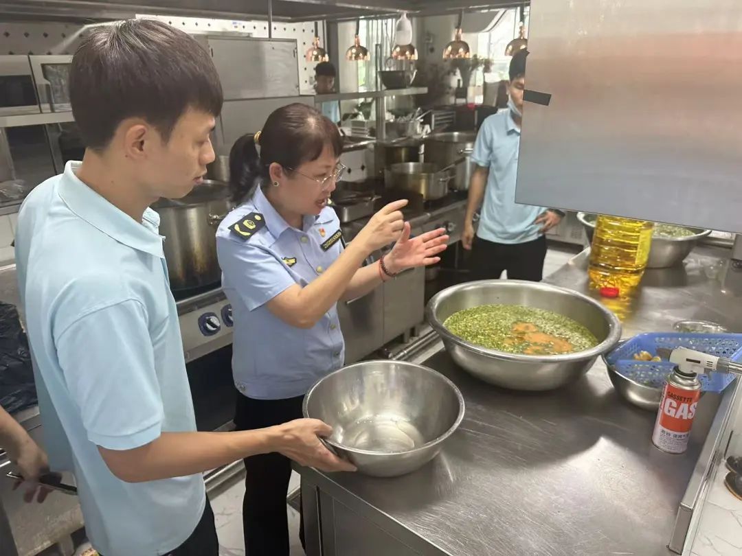 护航运动会 | 市场监管局特种设备、食品安全专项行动进行中！