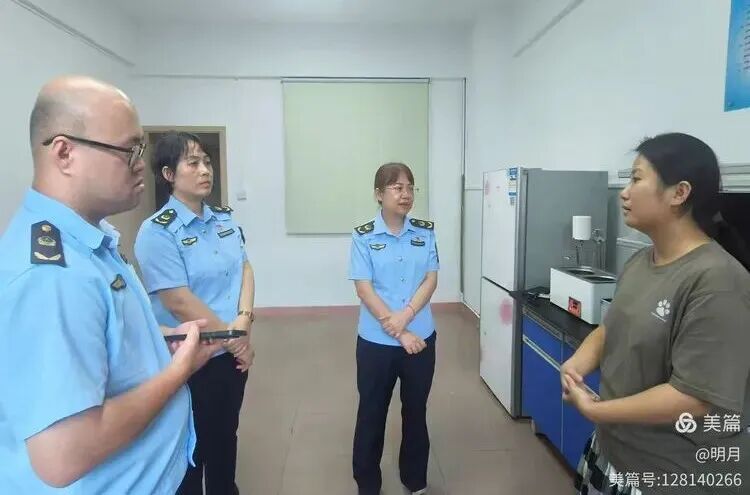 三亚市市场监管局开展基层所食品快检室运行情况督导调研