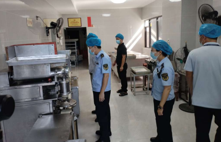 保亭县市场监督管理局开展中秋节前月饼市场专项检查